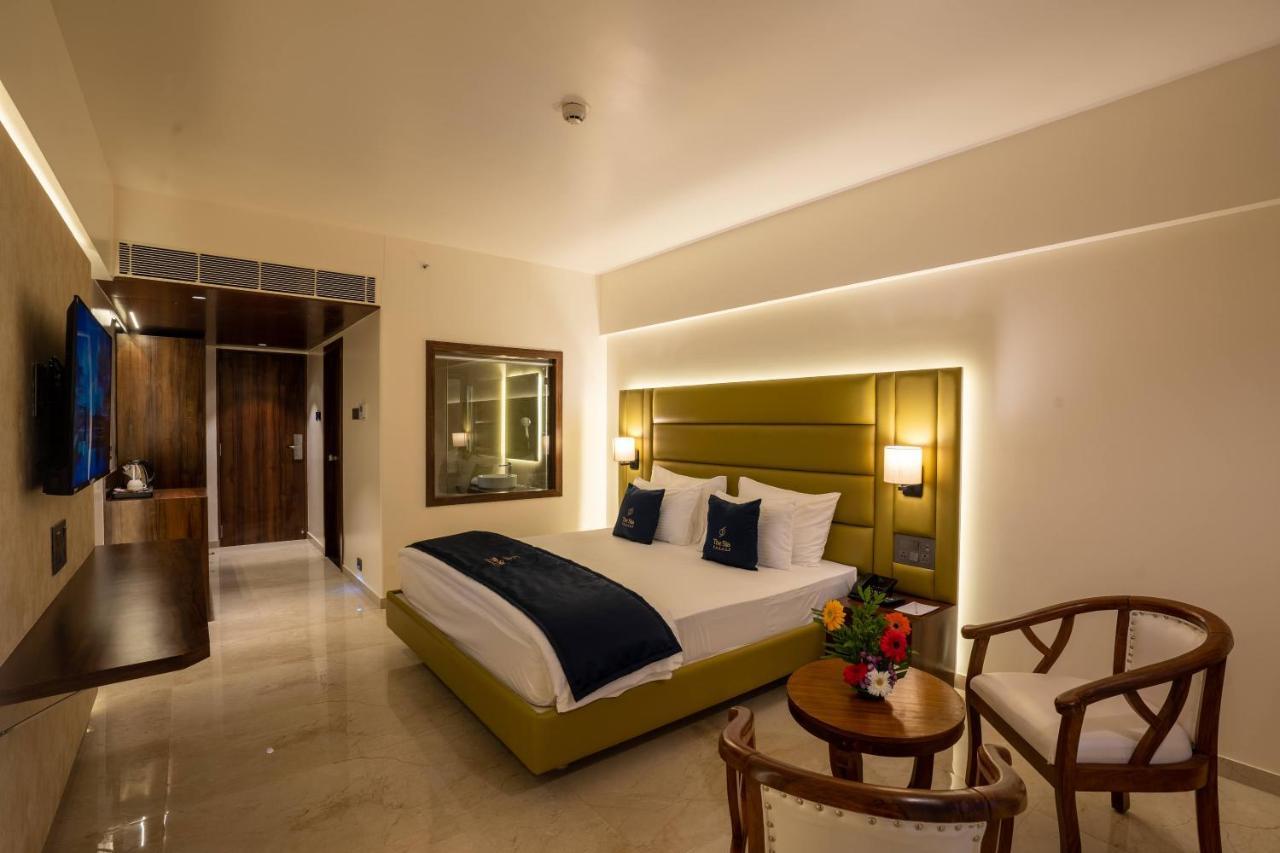 Mastiff Grand The Sia Palace Suites & Banquets, Khopoli, Near Imagica Exterior photo