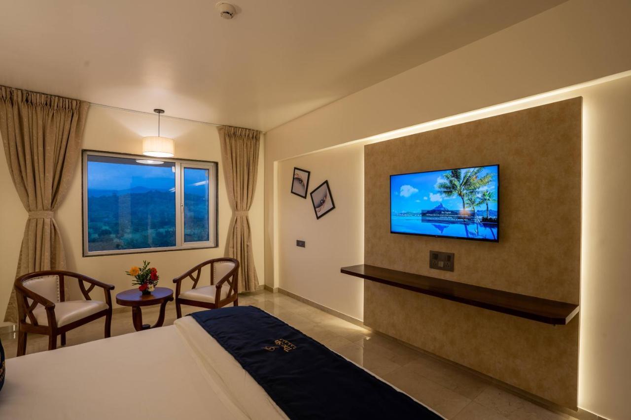 Mastiff Grand The Sia Palace Suites & Banquets, Khopoli, Near Imagica Exterior photo