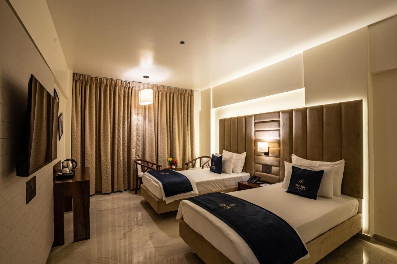 Mastiff Grand The Sia Palace Suites & Banquets, Khopoli, Near Imagica Exterior photo