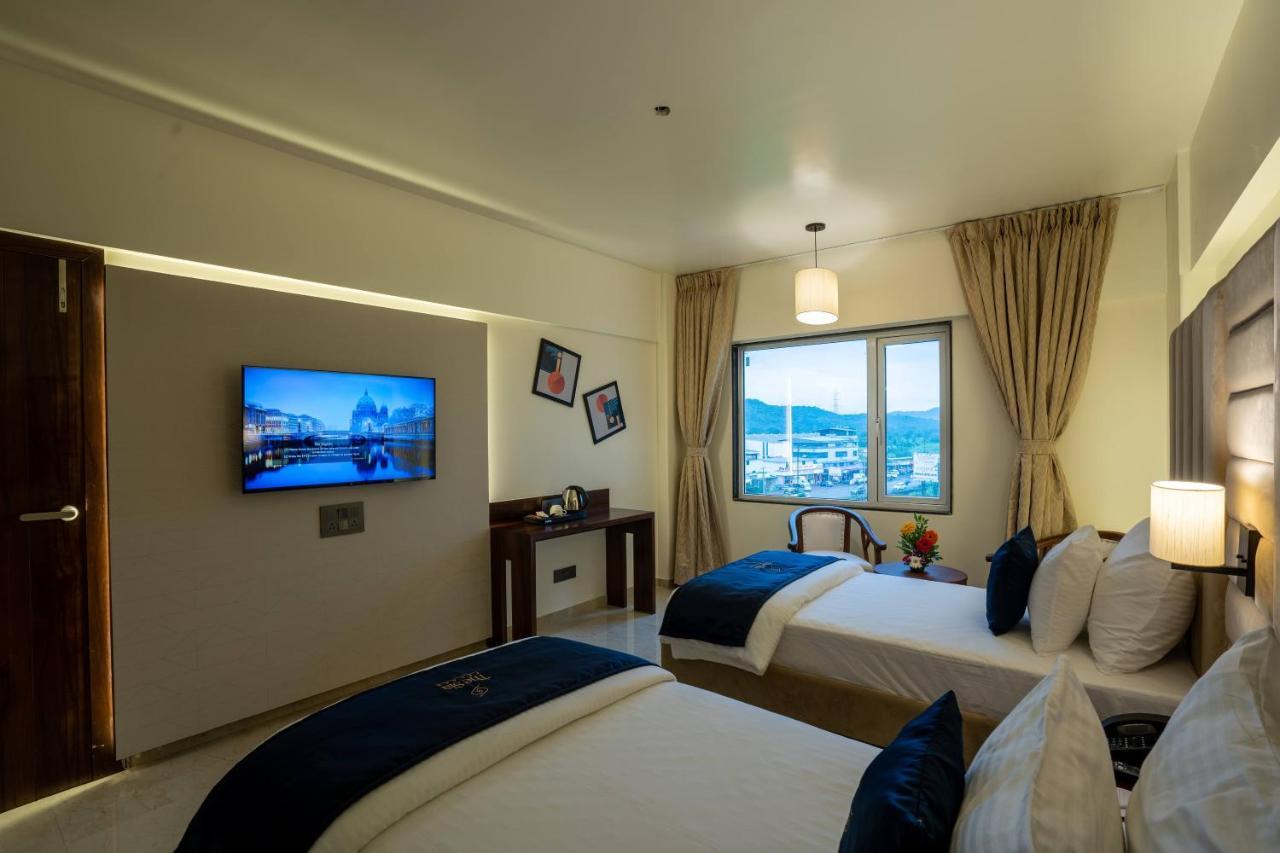 Mastiff Grand The Sia Palace Suites & Banquets, Khopoli, Near Imagica Exterior photo