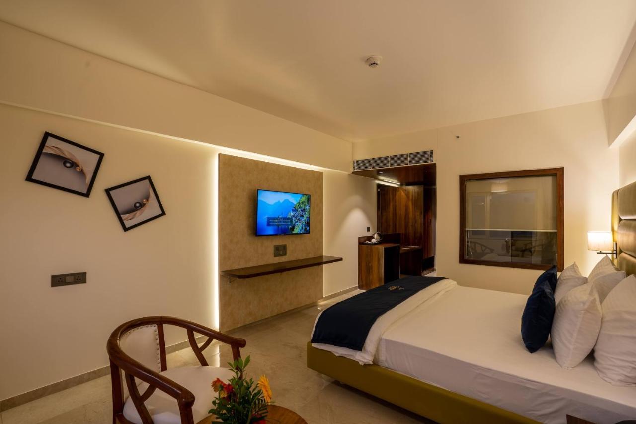 Mastiff Grand The Sia Palace Suites & Banquets, Khopoli, Near Imagica Exterior photo