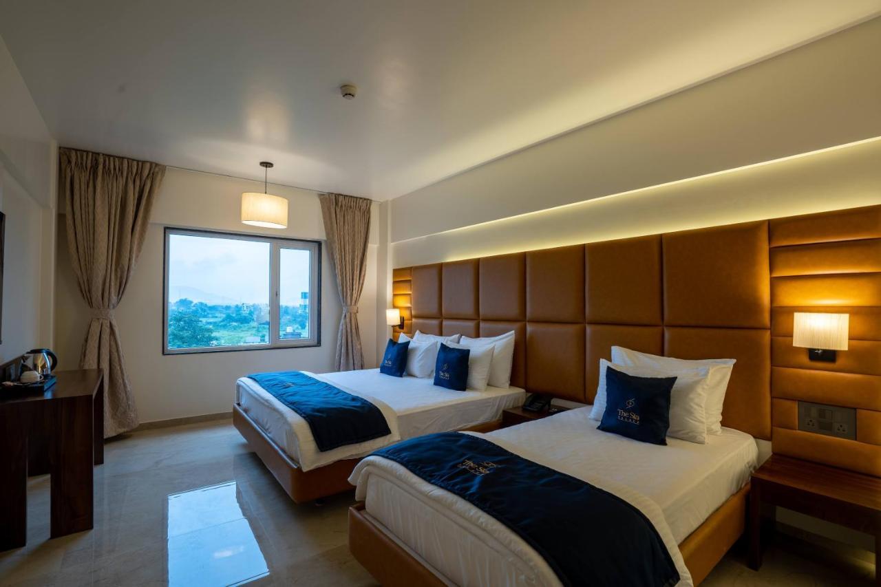 Mastiff Grand The Sia Palace Suites & Banquets, Khopoli, Near Imagica Exterior photo