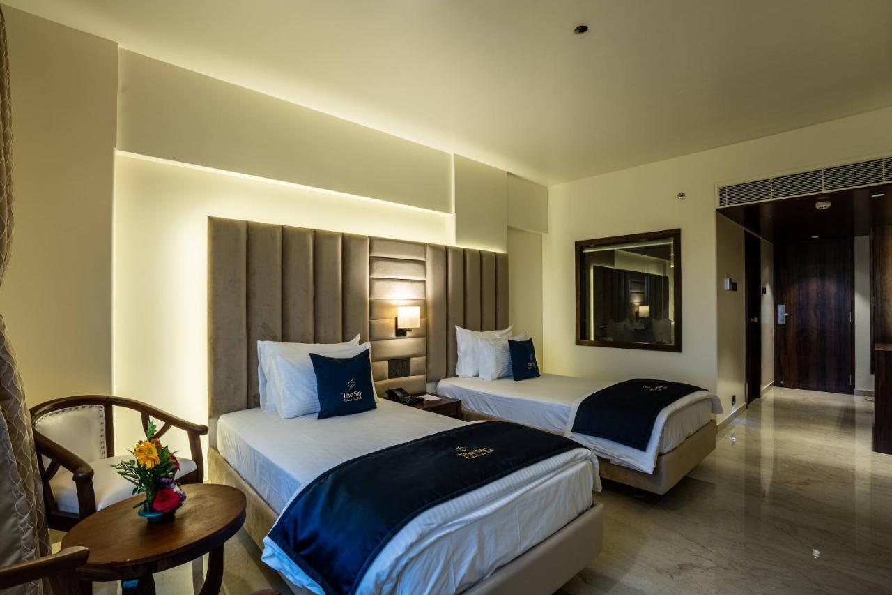 Mastiff Grand The Sia Palace Suites & Banquets, Khopoli, Near Imagica Exterior photo
